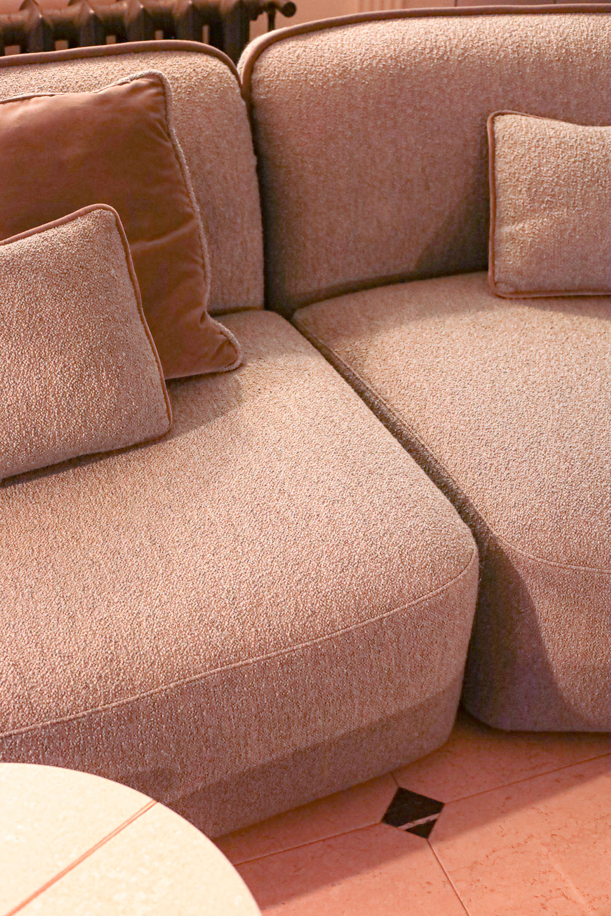 Диван Erasmo, Black Tie, Италия