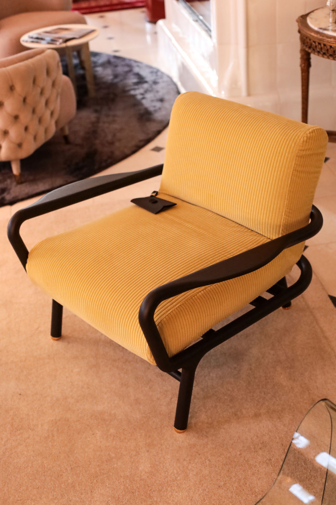 Кресло Giro, Black Tie, Италия