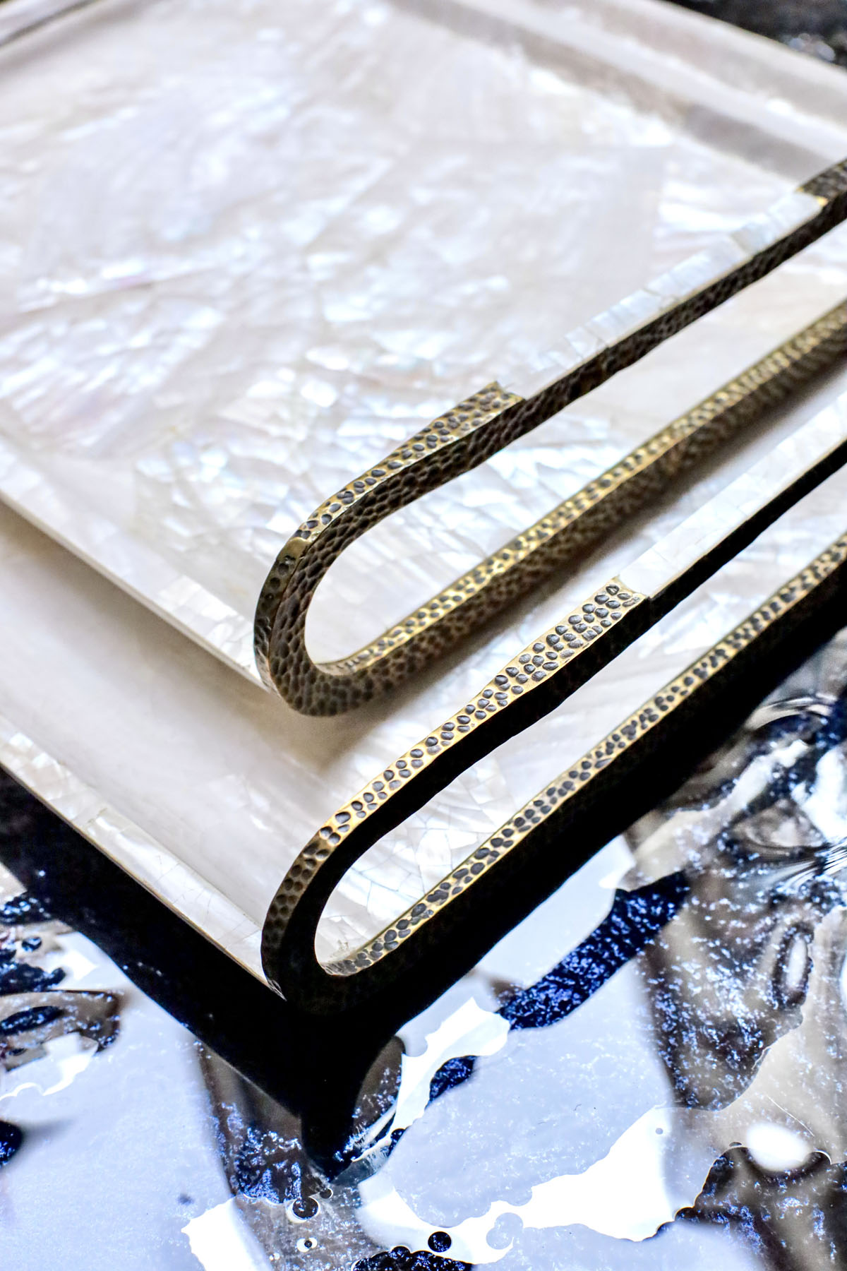 Поднос S, перламутр, латунь, Ginger Brown