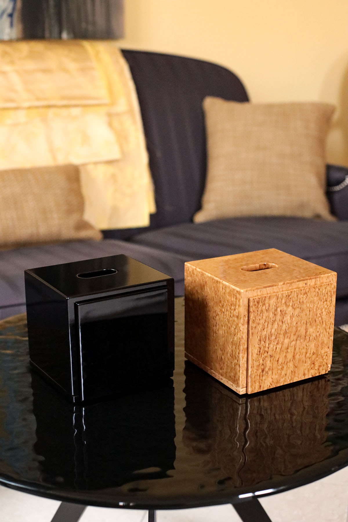 Шкатулка для салфеток, карельская береза, “Частная резиденция”