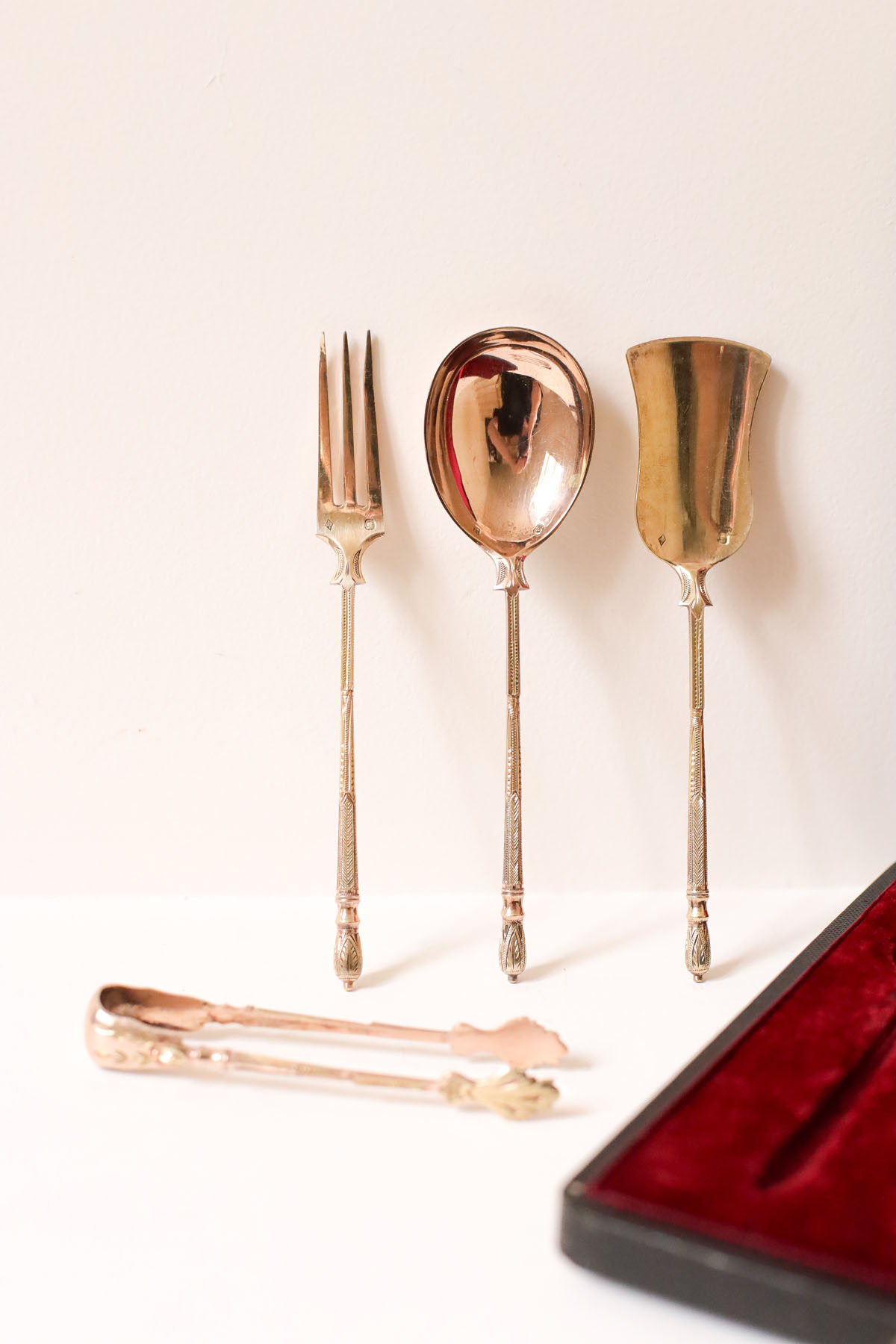 Набор десертный в футляре, серебро, Франция, конец XIX века