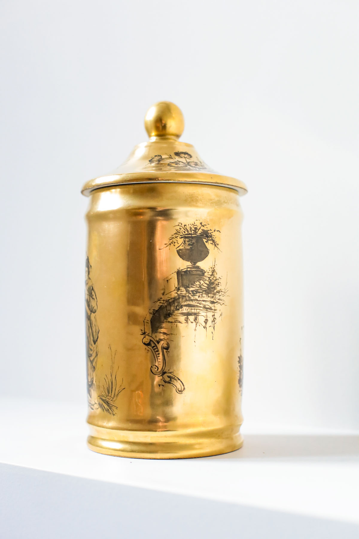 Чайница фарфоровая, золочение, Франция, Le Tallec, 1954 год