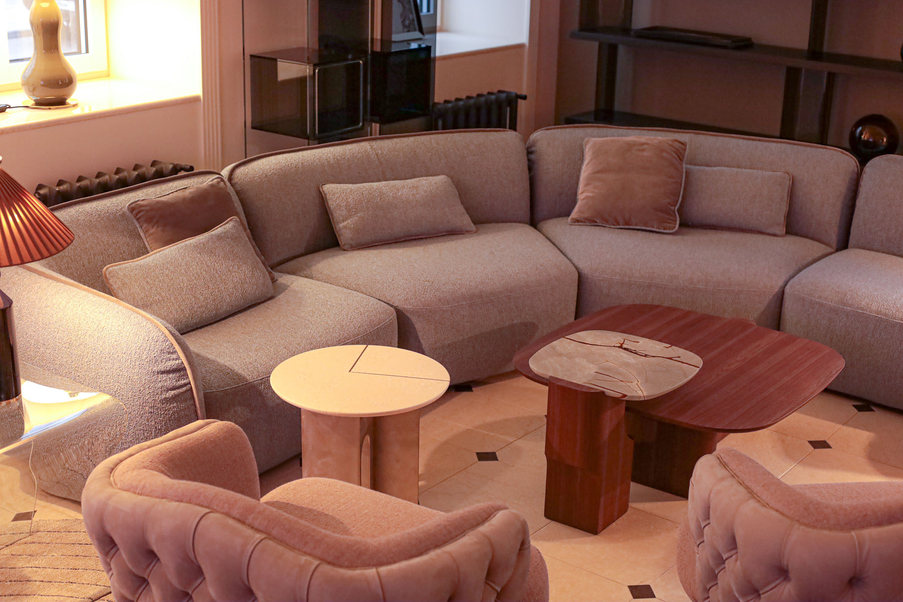 Диван Erasmo, Black Tie, Италия