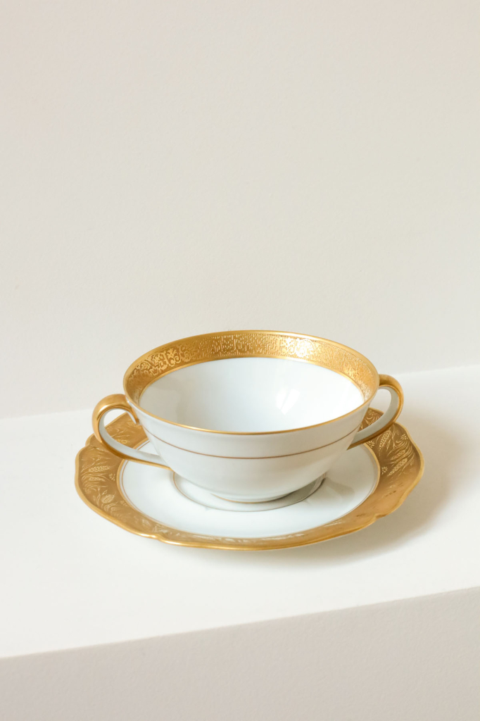 Бульоница, лиможский фарфор, золочение, Франция, 1950-гг.