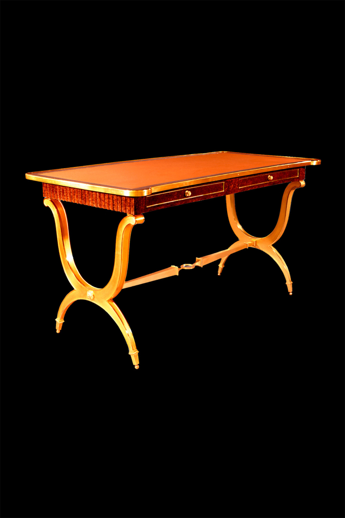 Стол "Трокадеро", Remy Garnier