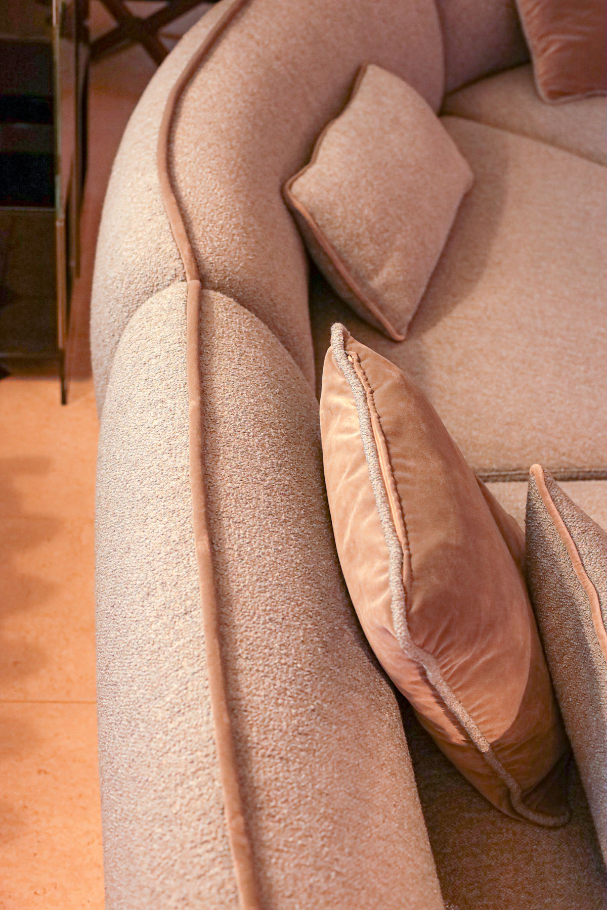 Диван Erasmo, Black Tie, Италия