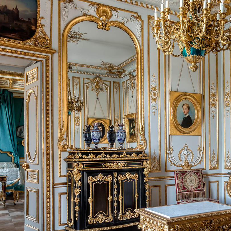 «Частная Резиденция» является главным партнером легендарной французской мануфактуры Remi Garnier. 