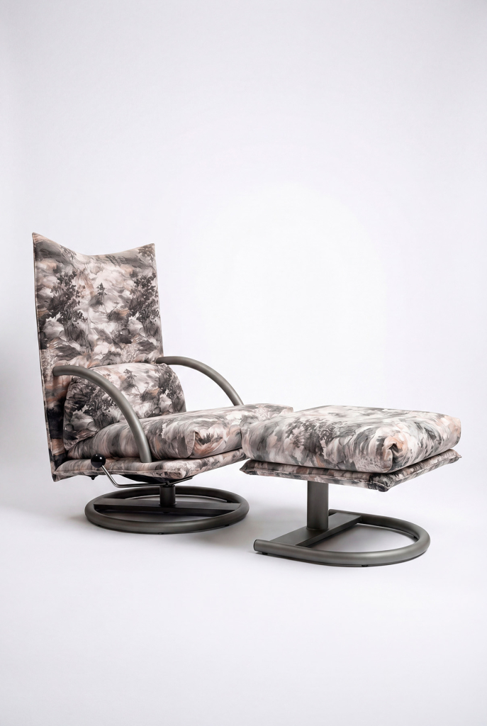 Кресло и пуф немецкого бренда Rolf Benz