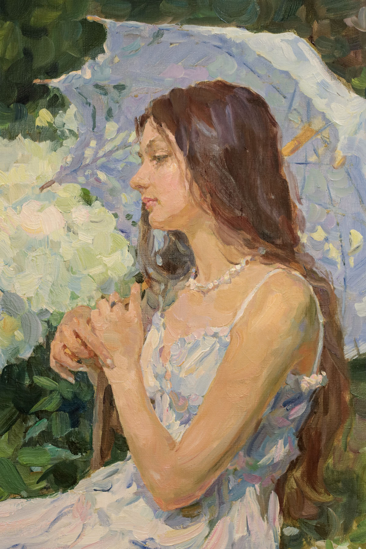 Картина «Утро в саду. Белые пионы», художник Юрий Кротов, 2024 год.