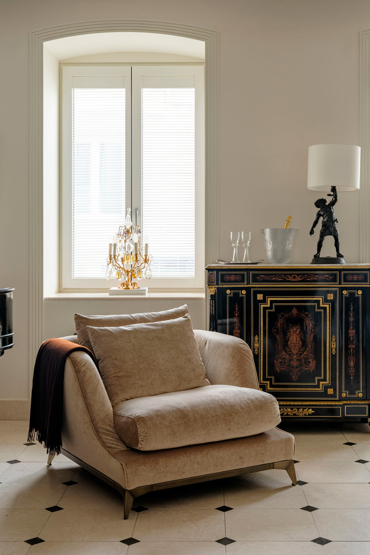 Кресло Brando, бежевое, Black Tie, Италия