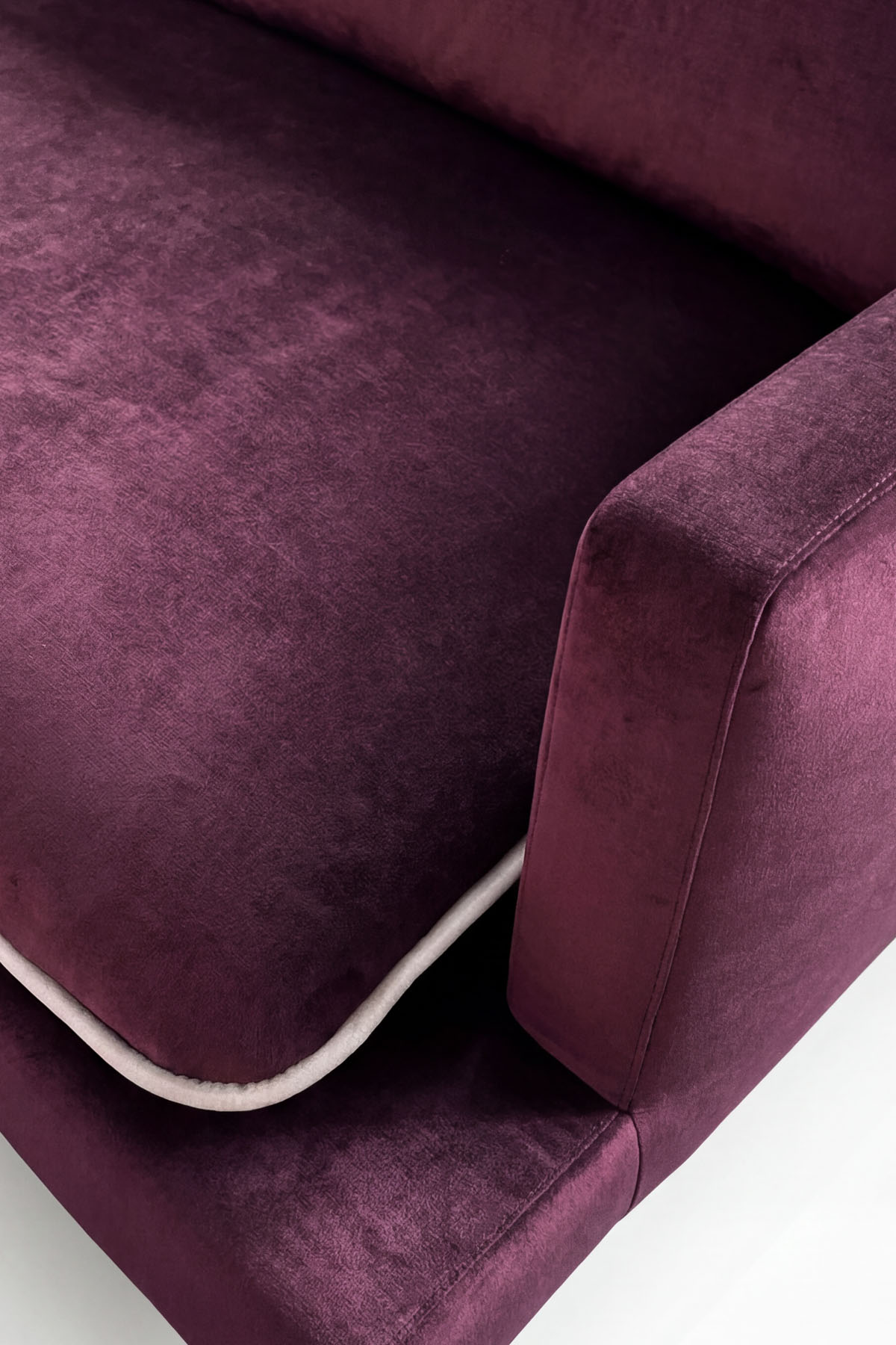 Кресло Island, оттенок бурунди, Black Tie, Италия