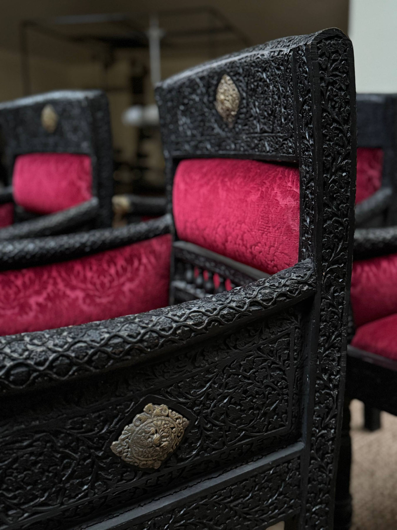 Кресла винтажные, дерево, латунь, Индия