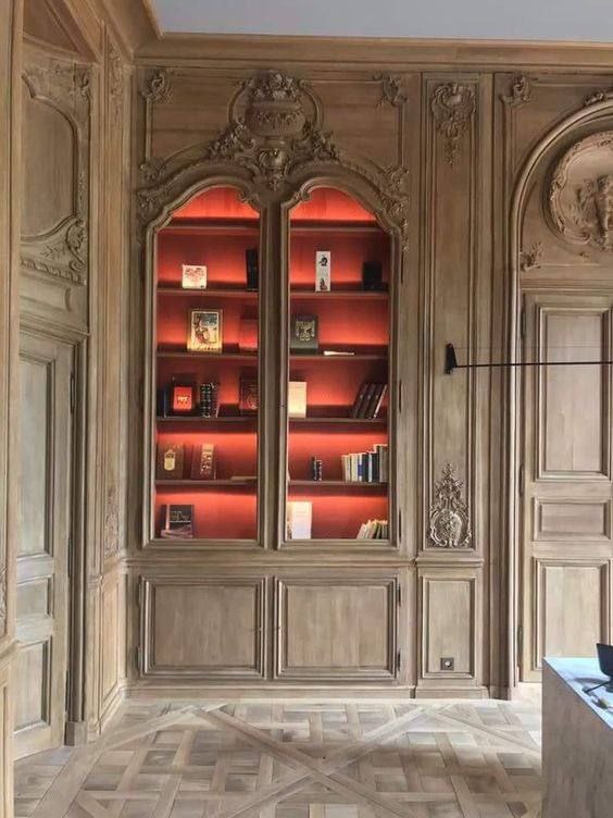 Буазери (фр. boiserie — деревянная работа, обшивка)