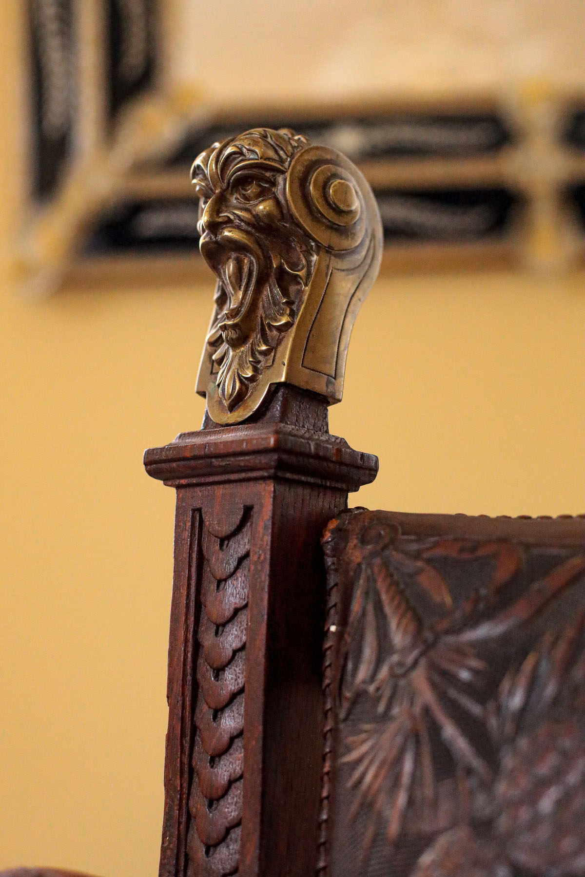 Кресло курульное, массив ореха, кожа тиснение, бронза, Франция, ок.1880 гг.