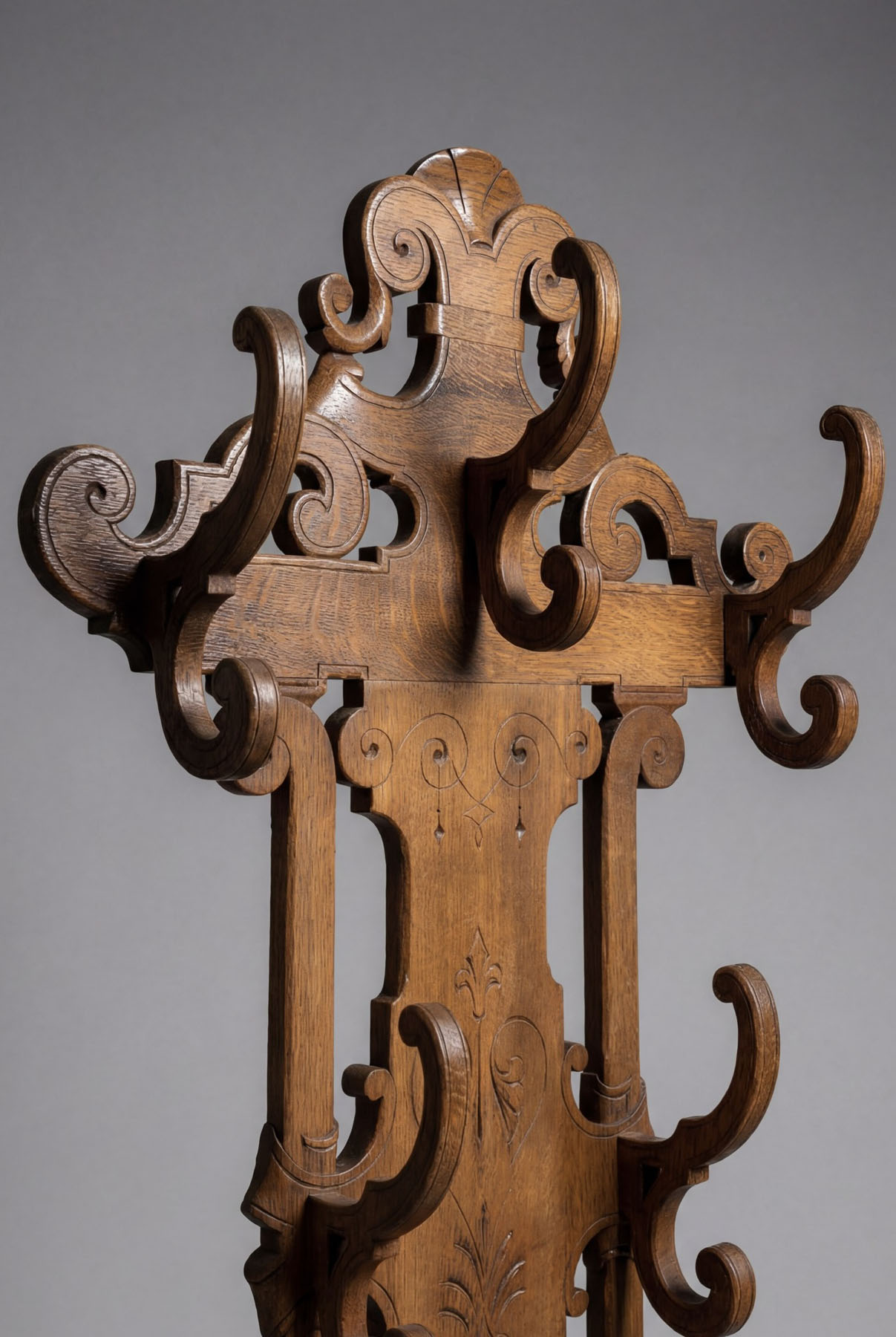 Вешалка, дуб, резьба, Наполеон III, Франция, вторая половина XIX века.