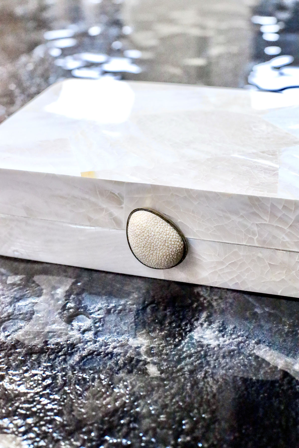 Шкатулка для украшений S, перламутр, кожа ската, латунь, Ginger Brown 