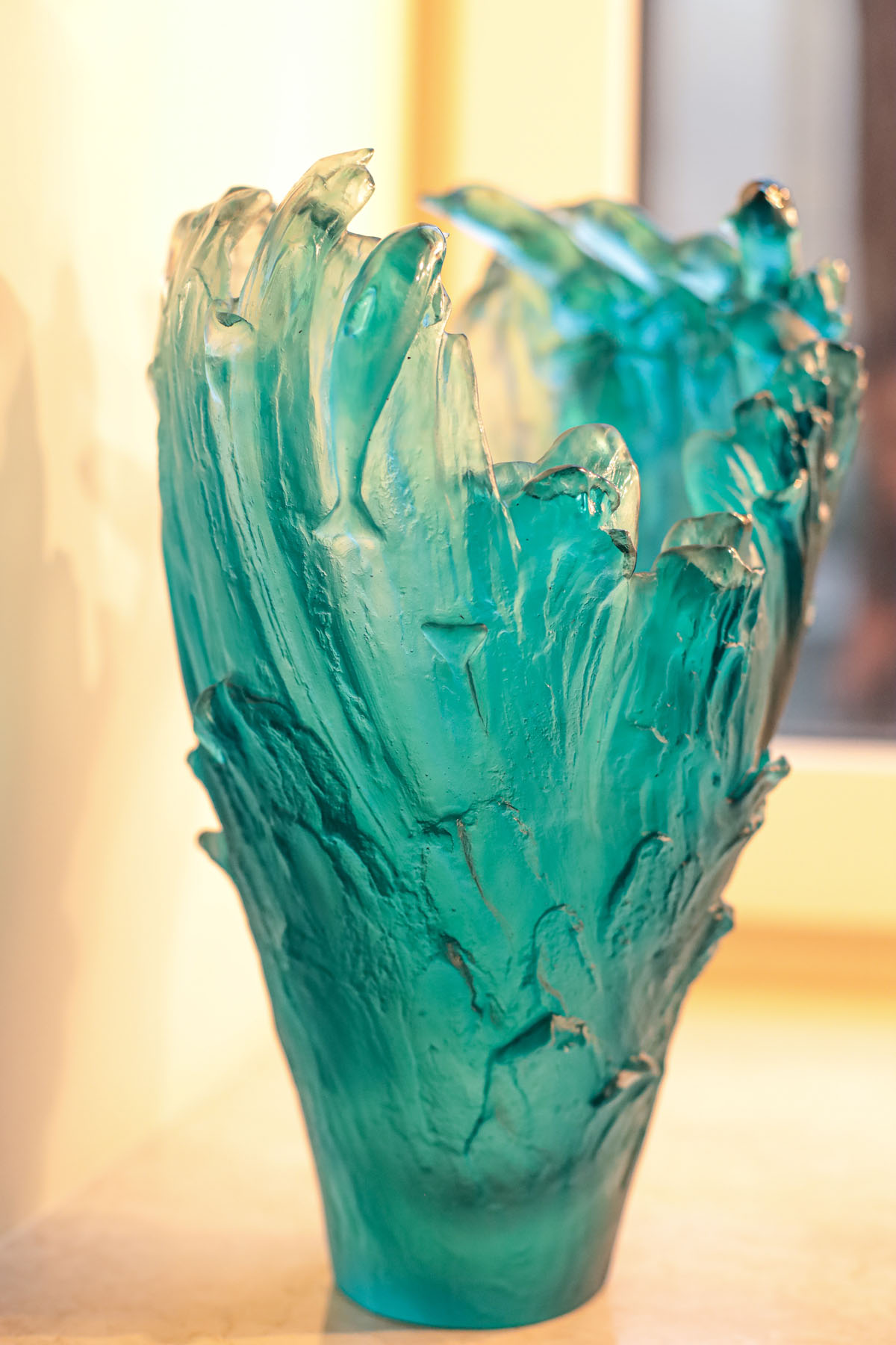 Ваза «Дельфины», из коллекции Maya, Daum