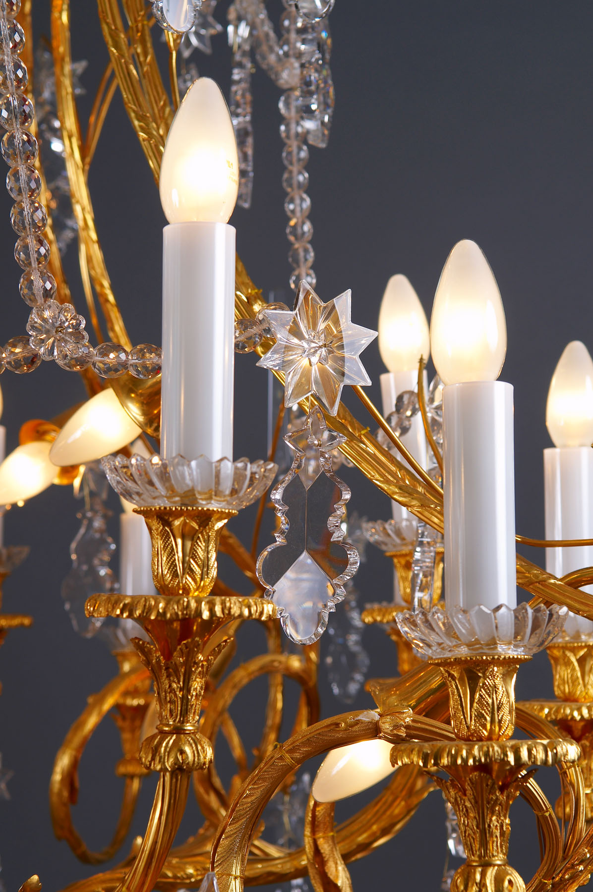 Люстра "дворцовая" на 30 светоточек, производство "Частная Резиденция"