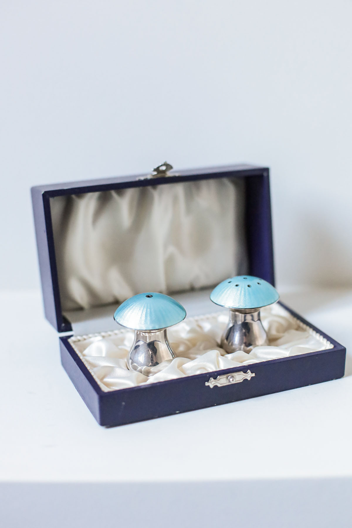 Солонка и перечница, Egon Lauridsen, серебро, эмаль, 1936-1966 гг.