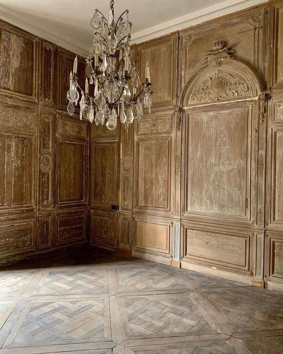 Буазери (фр. boiserie — деревянная работа, обшивка)