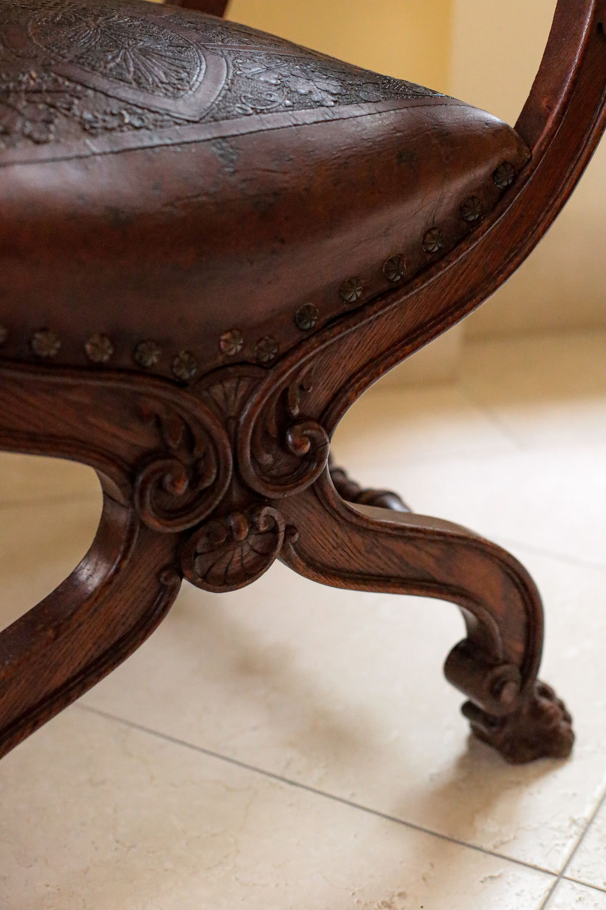 Кресло курульное, массив ореха, кожа тиснение, бронза, Франция, ок.1880 гг.