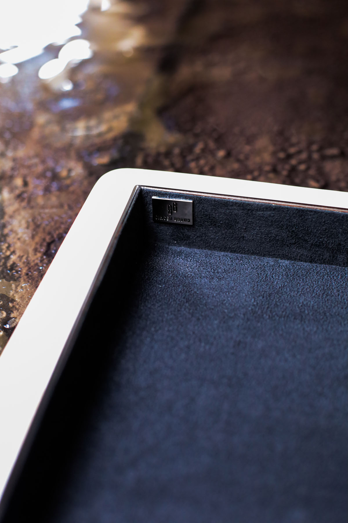 Шкатулка для украшений L, перламутр, кожа ската, латунь, Ginger Brown.        