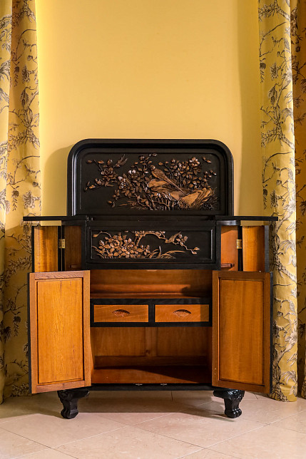 Бар винтажный "Шинуа", орех, тик, Китай, 1980-е гг.