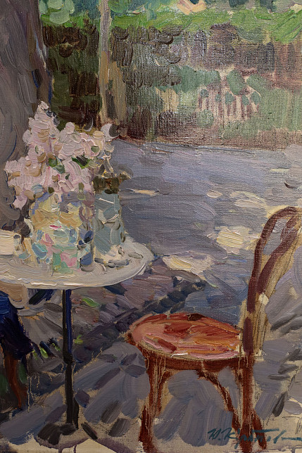Картина «Букет сирени. Арбатский дворик», художник Юрий Кротов, 2026 год.