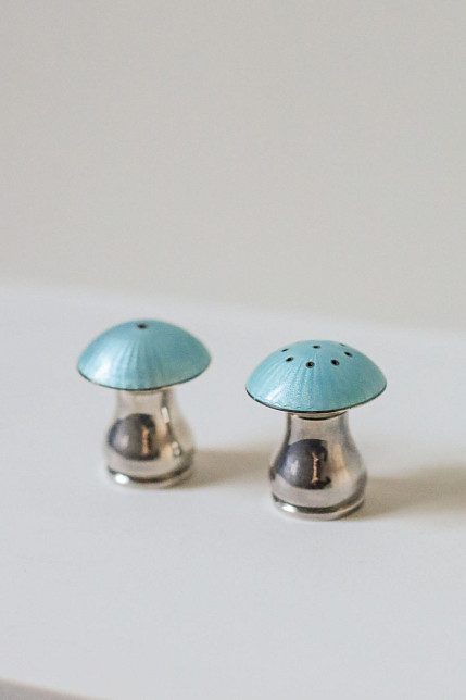 Солонка и перечница, Egon Lauridsen, серебро, эмаль, 1936-1966 гг.