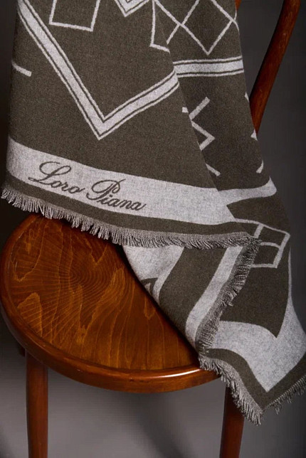 Плед Loro Piana Oasis, серо-коричневый