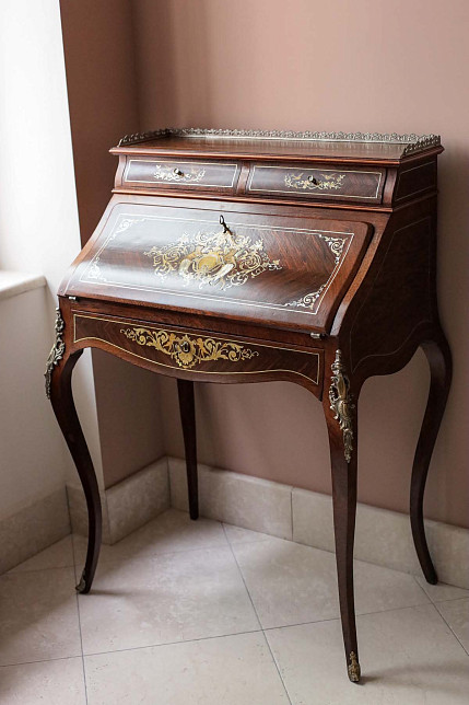 Стол -бюро "Жизель", Франция, первая половина XX века