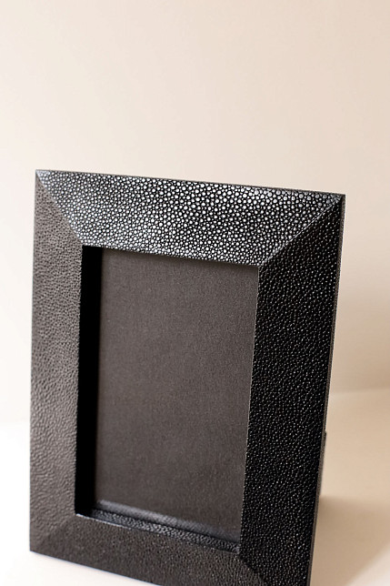 Фоторамка мал., кожа ската, черная, Ginger Brown