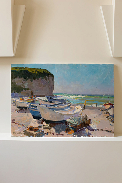 Картина «Рыбацкие лодки. Нормандия», художник Юрий Кротов, 2013 год.