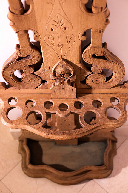 Вешалка, дуб, резьба, Наполеон III, Франция, вторая половина XIX века. 