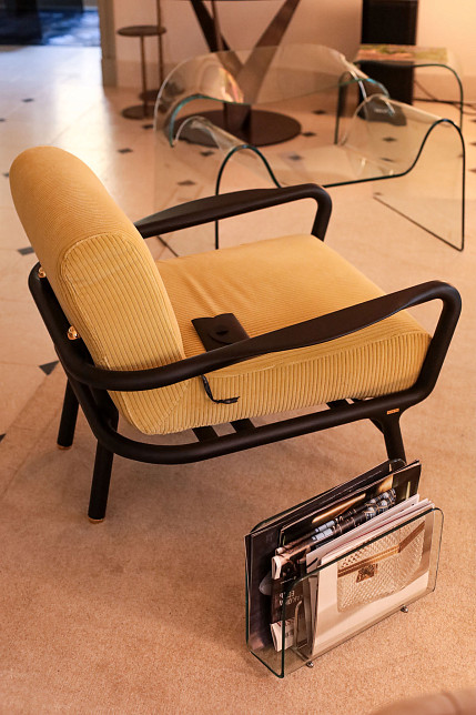 Кресло Giro, Black Tie, Италия