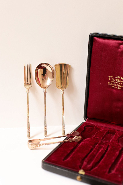 Набор десертный в футляре, серебро, Франция, конец XIX века