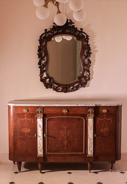 Буфет антикварный "Неоклассика", шпон капа дерева амбойна, мрамор, бронза, Франция, ок.1925 г.г.